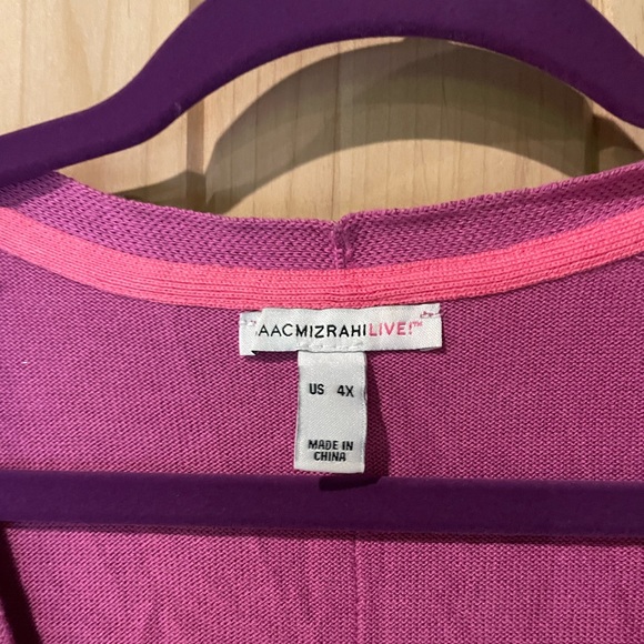 Isaac Mizrah 4X SS lightweight V-neck sweater. Beautiful fuchsia color. EUC - Picture 3 of 3